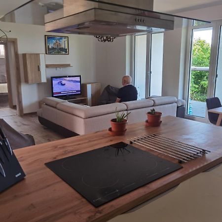 Апартаменты Sunset House Piestany Cervena Veza Banka Экстерьер фото