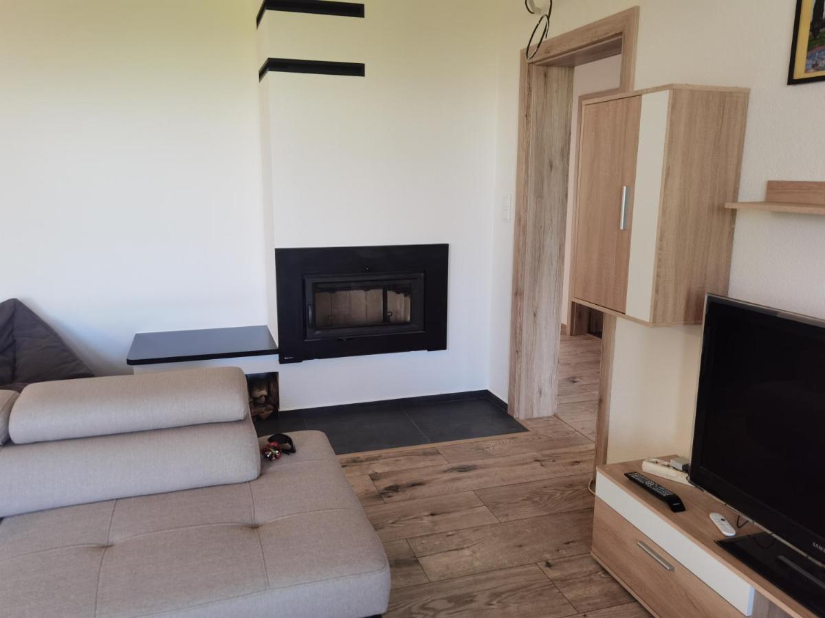 Апартаменты Sunset House Piestany Cervena Veza Banka Экстерьер фото